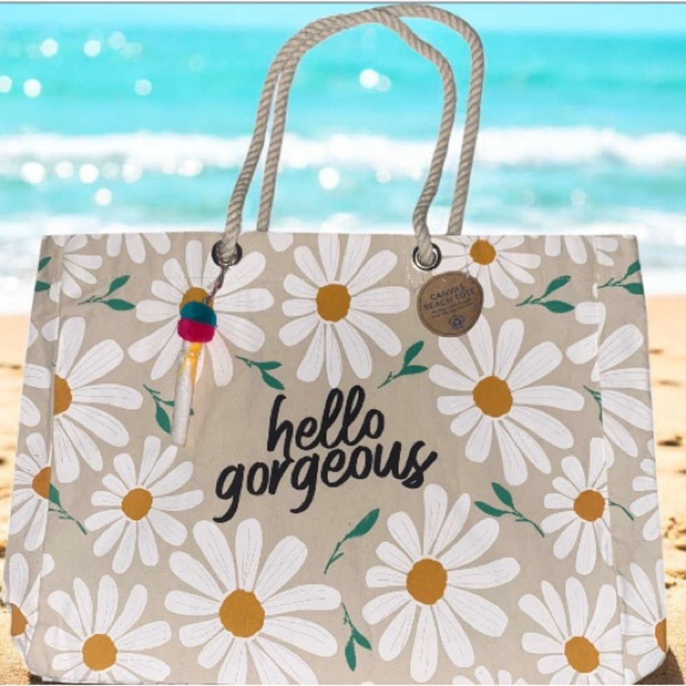 🏖️NWT. Eccolo Cream Daisy Print Tote Bag.🏖️